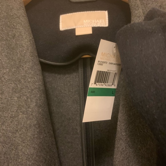 Coat - Picture 3 of 3